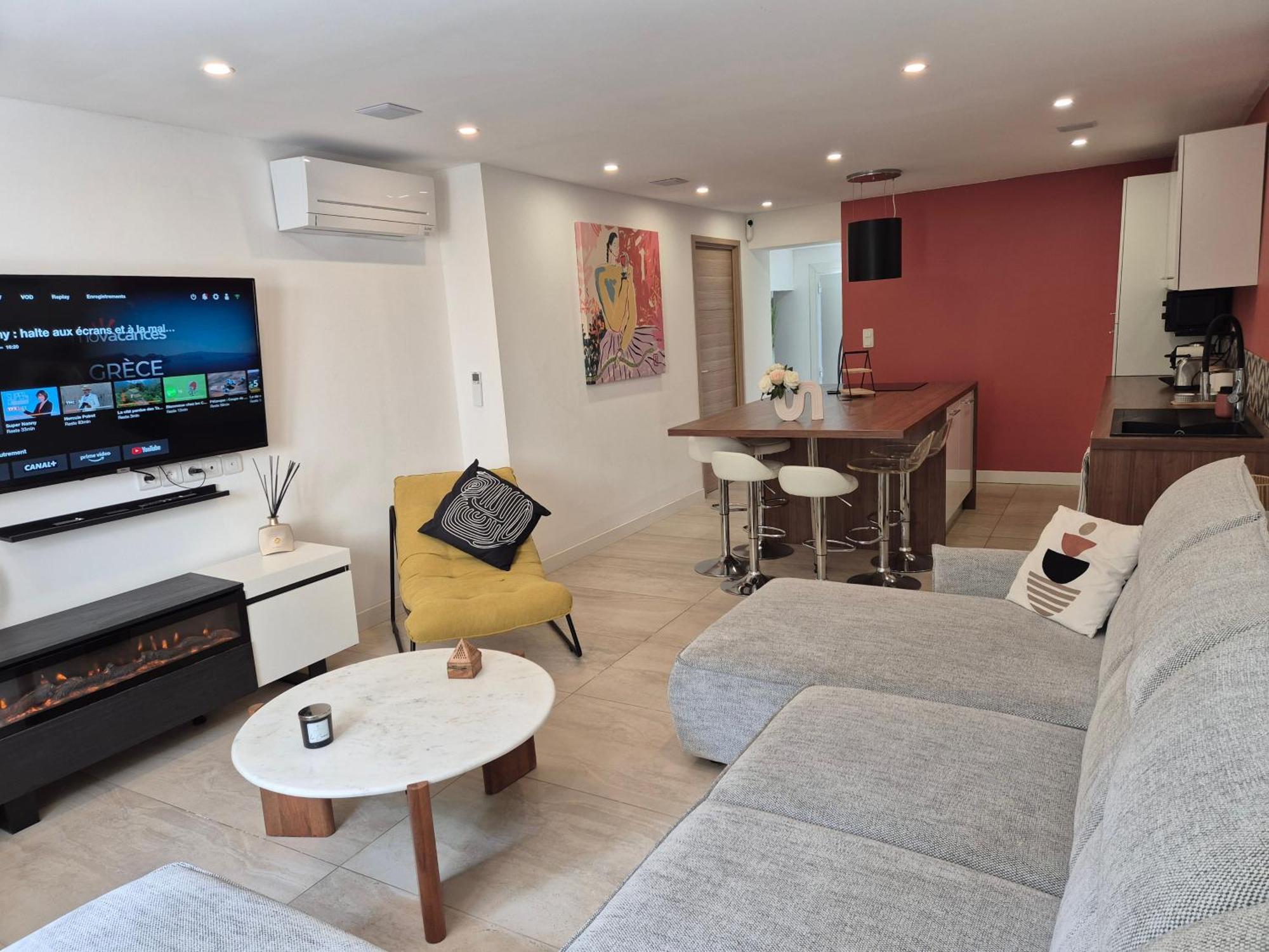 Magnifique Appartement 2 Chambres Avec 50 M2 De Jardin Privatif La Crau Exteriör bild