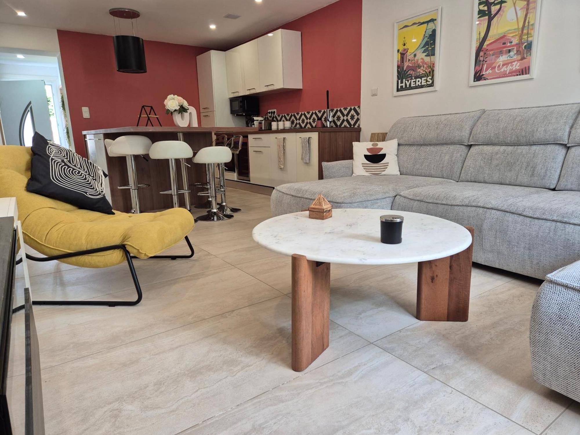 Magnifique Appartement 2 Chambres Avec 50 M2 De Jardin Privatif La Crau Exteriör bild