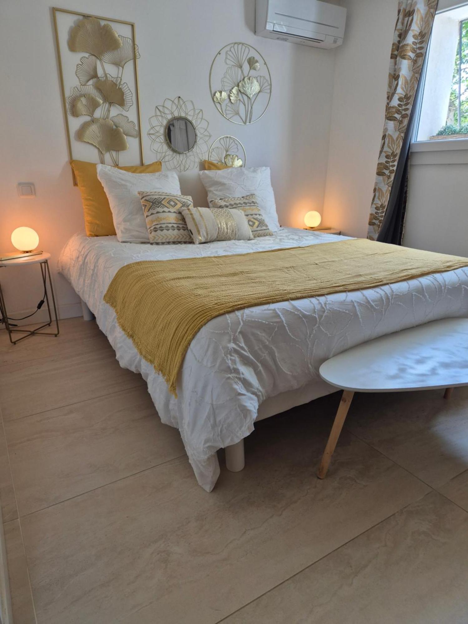 Magnifique Appartement 2 Chambres Avec 50 M2 De Jardin Privatif La Crau Exteriör bild